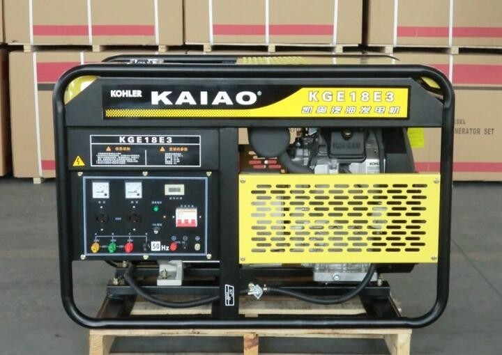OHV 15kva 25L Tank Bahan Bakar Air-dingin Generator Bensin Low Oil Alarm System KGE18E