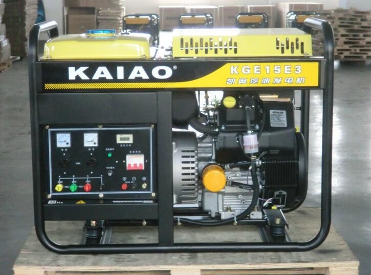 KGE15E3 16kva Portable Gasoline Power Generator Tiga Fase Dengan Digital Control Panel